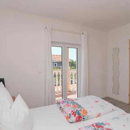 Basic Sveti Anton 88 Konukevi *