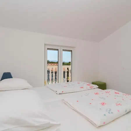 Konukevi Basic Sveti Anton 88 *