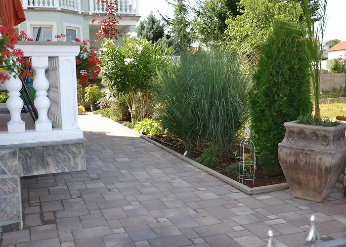 Basic Sveti Anton 88 招待所 4*