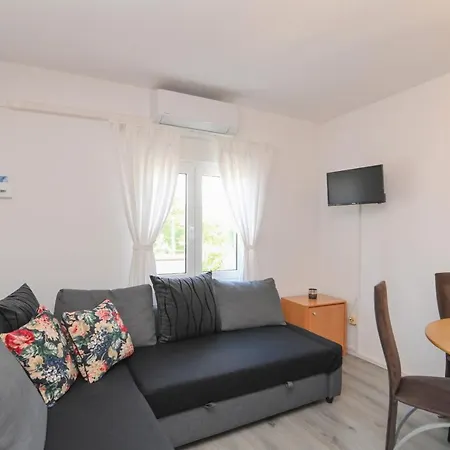 Casa de hóspedes Basic Sveti Anton 88 *