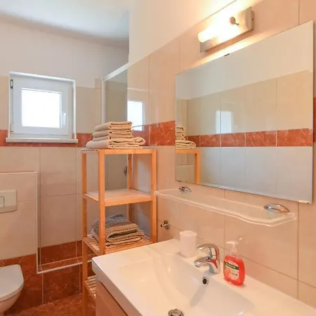 Basic Sveti Anton 88 Vendégház 4*