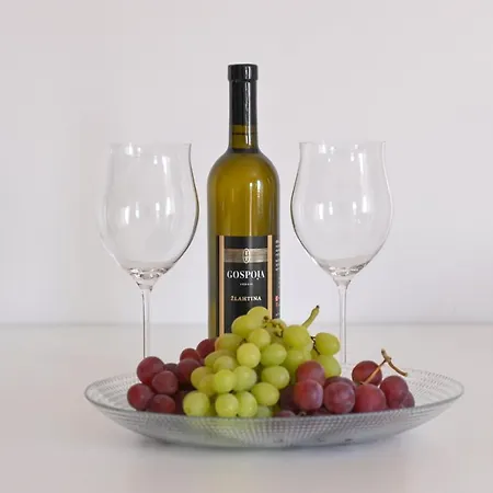 Basic Sveti Anton 88 Малинска